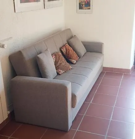 Monolocale Indipendente Con Giardino