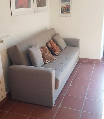 Monolocale Indipendente Con Giardino